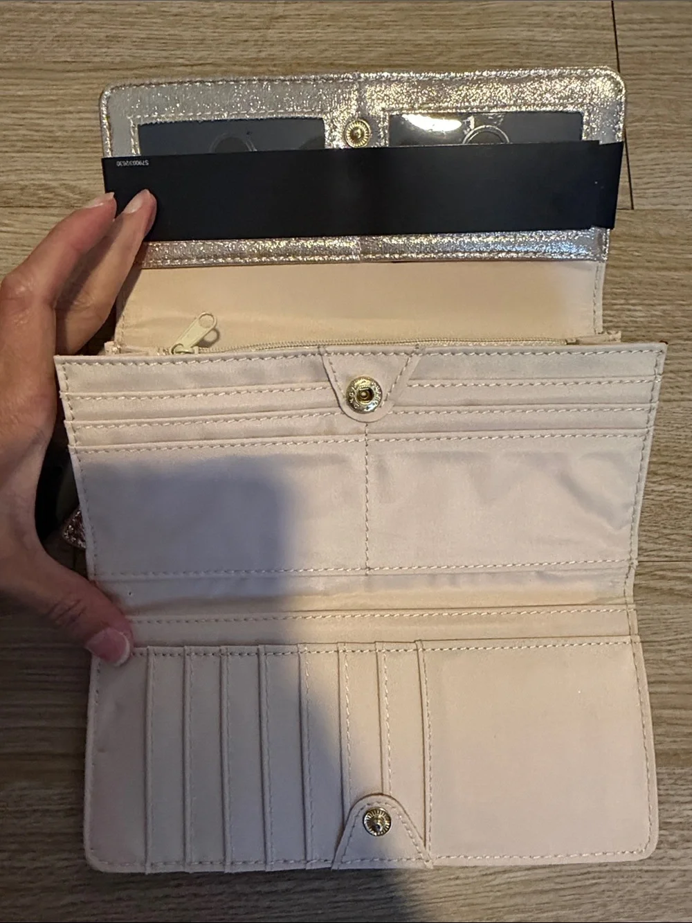 Tahari RFID Flap Clutch Wallet Modern Times In Color Bubble NWT